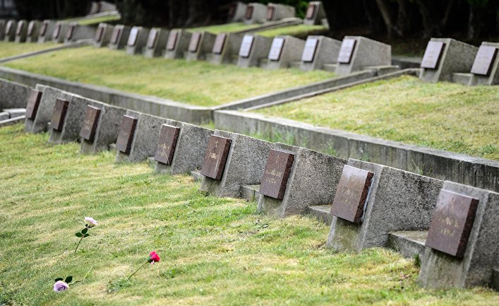 Кладбище, на котором похоронены советские солдаты, погибшие во время освобождения Польши