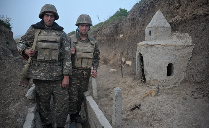 Карабахские военные на первой линии обороны армии обороны Нагорного Карабаха
