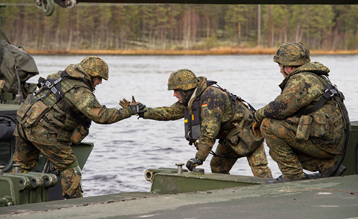 Немецкие солдаты во время учений НАТО Trident Juncture в Норвегии
