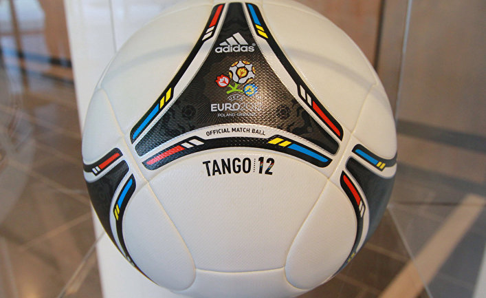 Официальный мяч Чемпионата Европы по футболу 2012