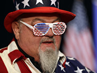 Участник вечеринки в честь промежуточных выборов в Индианаполисе, США
