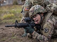 Американский военный медик на учениях в Польше Американский военный медик на учениях в Польше