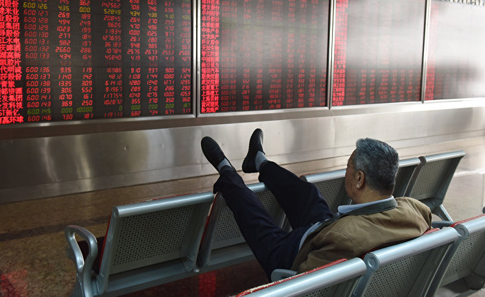 Экран с ценами на акции и ценные бумаги в Пекине