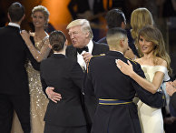Президент США Дональд Трамп и первая леди Мелания Трамп на инаугурационному балу в Вашингтоне