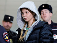 Анастасия Вашукевич (Настя Рыбка) на заседании Нагатинского суда Анастасия Вашукевич (Настя Рыбка) на заседании Нагатинского суда