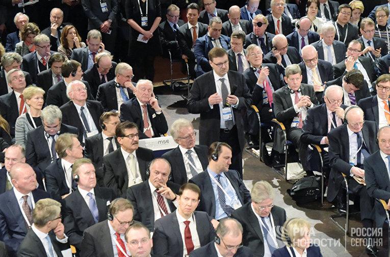 Участники Мюнхенской конференции по вопросам политики безопасности.