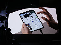 Смартфон Samsung Galaxy Fold Смартфон Samsung Galaxy Fold