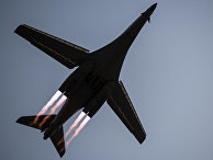Американский бомбардировщик B-1B Lancer Американский бомбардировщик B-1B Lancer