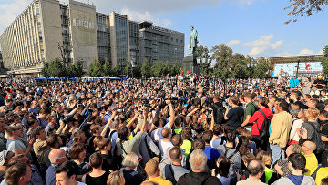 Участники акции протеста в Москве, 31 августа 2019 года
