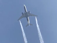 Самолет Boeing 777 сбросил лишнее топливо недалеко от Лос-Анджелеса Самолет Boeing 777 сбросил лишнее топливо недалеко от Лос-Анджелеса