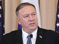 Госсекретарь США Майк Помпео на пресс-конференции по итогам встречи в Вашингтоне с министром иностранных дел РФ Сергеем Лавровым. Госсекретарь США Майк Помпео на пресс-конференции по итогам встречи в Вашингтоне с министром иностранных дел РФ Сергеем Лавровым.