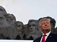 Президент США Дональд Трамп выступает по случаю Дня Независимости США Президент США Дональд Трамп выступает по случаю Дня Независимости США