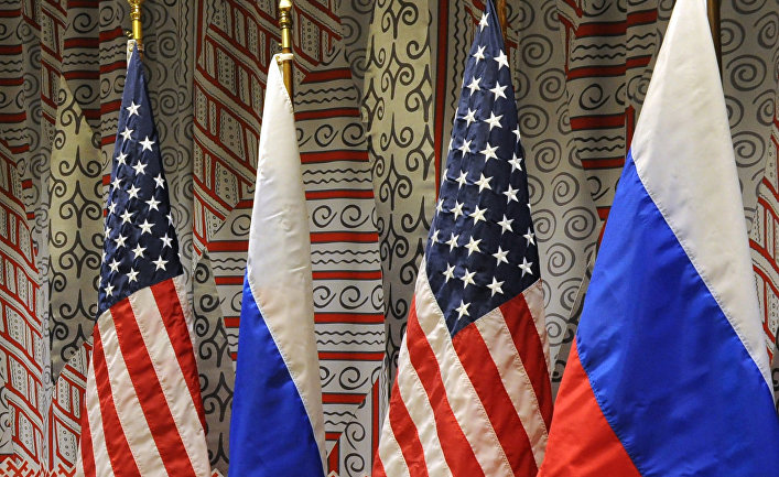 Флаги России и США