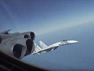 Су-27 совершили опасный перехват B-52 над Черным морем Су-27 совершили опасный перехват B-52 над Черным морем