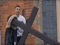 Антихристианский вандализм в Лондоне Антихристианский вандализм в Лондоне
