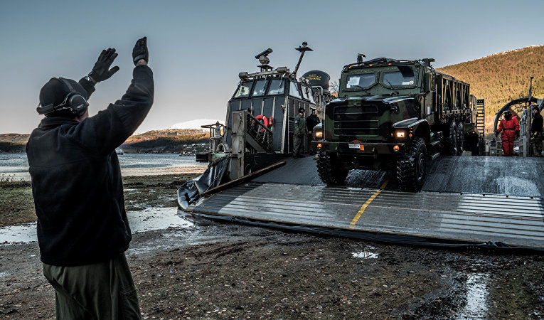 Американская военная техника на учениях НАТО в Северной Норвегии