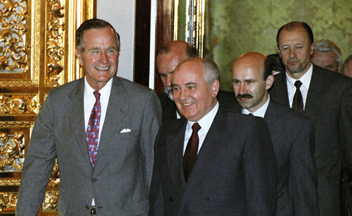 Горбачев и Буш перед началом советско-американских переговоров