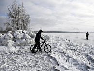 Человек на велосипеде в Новосибирске Человек на велосипеде в Новосибирске