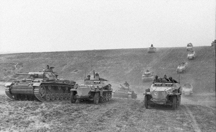 Ударная сила блицкрига — немецкие броневые и танковые формирования на территории Союза ССР