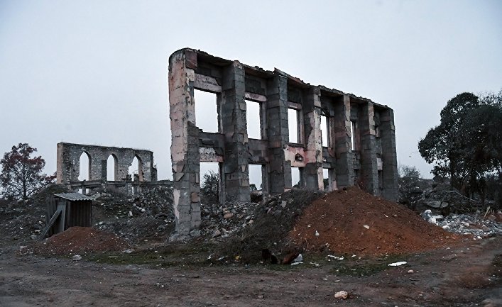 Разрушенные дома в Агдаме