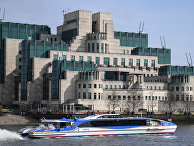 Здание Секретной разведывательной службы МИ-6 в Лондоне