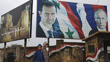 Плакаты президента Сирии Башара Асада и президента России Владимира Путина в Алеппо
