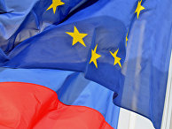 Флаги России и ЕС на набережной Ниццы Флаги России и ЕС на набережной Ниццы