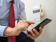 Использование смартфона в туалете Использование смартфона в туалете