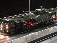 Военный тягач с танком Т-14 "Армата" Военный тягач с танком Т-14 "Армата"