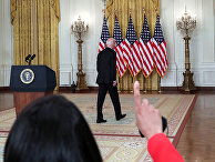 Президент США Джо Байден после выступления о кризисе в Афганистане в Белом доме в Вашингтоне