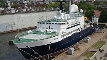 Научно-исследовательское судно "Янтарь"