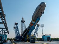РН "Союз-2.1б" установлена на стартовом столе космодрома Восточный РН "Союз-2.1б" установлена на стартовом столе космодрома Восточный