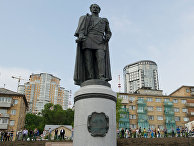 Памятник графу Николаю Муравьеву-Амурскому Памятник графу Николаю Муравьеву-Амурскому
