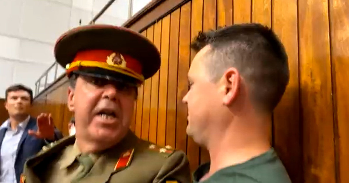 The Independent (Великобритания): противник Брексита в советской форме прервал конференцию тори (The Independent)