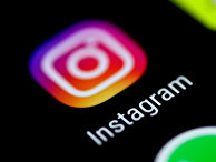 Иконка приложение Instagram на экране смартфона Иконка приложение Instagram на экране смартфона