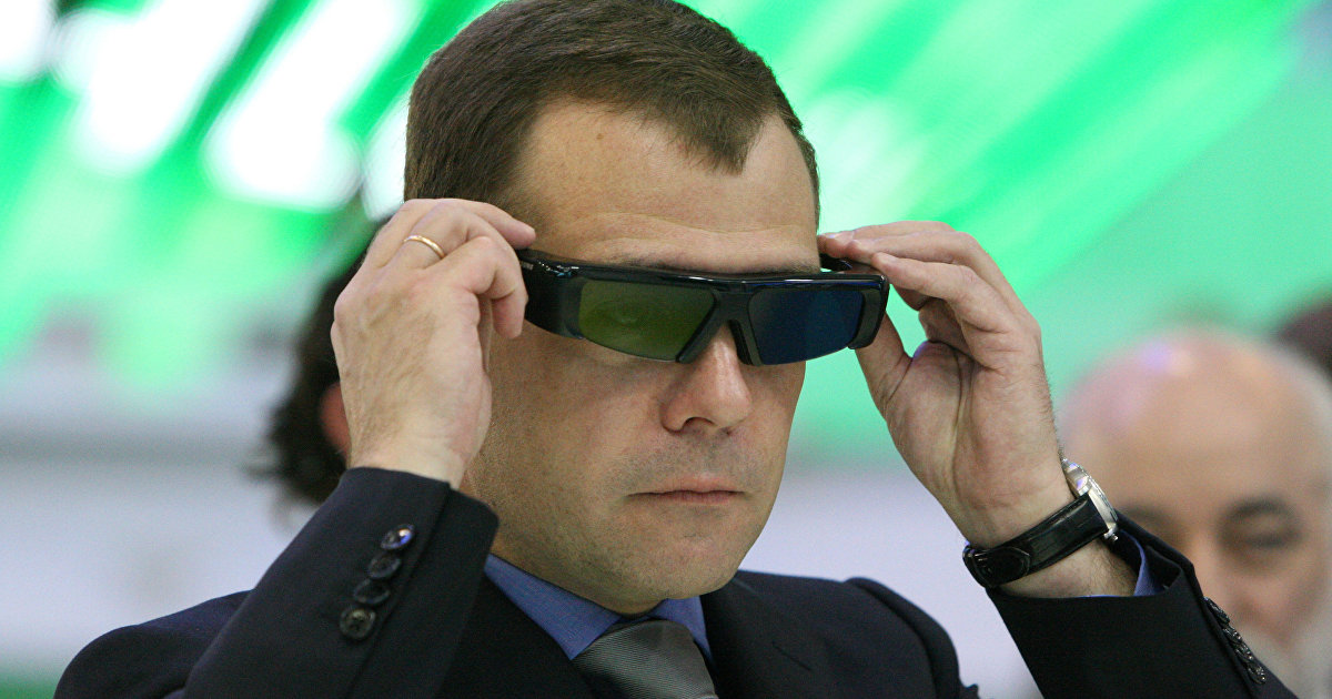 Вернуть Зеленского в берега. Почему Медведев написал резкую статью про Украину и при чем тут Нуланд (Страна, Украина) (Страна.ua)