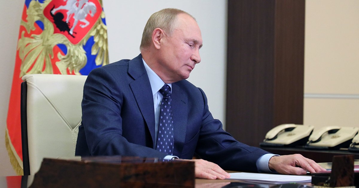 Daily Mail (Великобритания): Путин отрицает, что у него коронавирус, после кашля во время совещания, в ходе которого он расхваливал Спутник V, которы