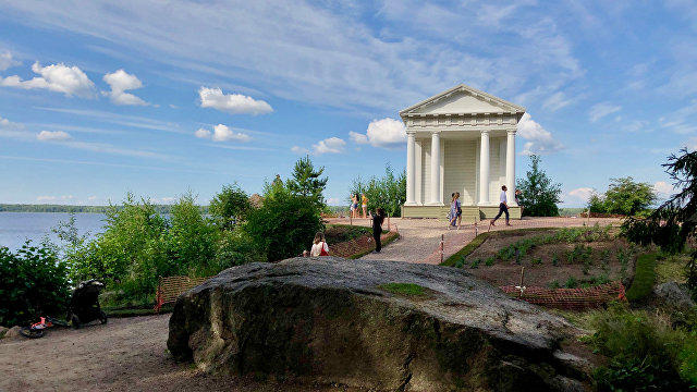 Реставрация легендарного российского парка вызвала ожесточенные споры