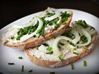 Сэндвич с сыром и луком Сэндвич с сыром и луком