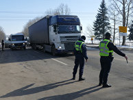 В Украине из-за новой вспышки коронавируса разворачивают карантинные блокпосты В Украине из-за новой вспышки коронавируса разворачивают карантинные блокпосты