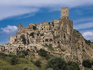 Крако, Италия