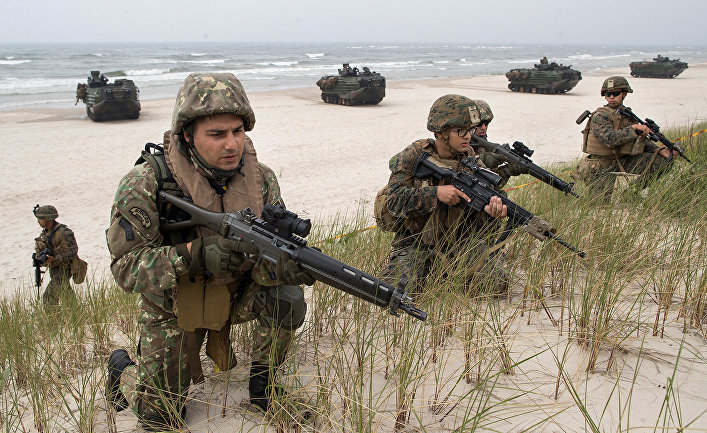 Морские пехотинцы США принимают участие в военных учениях на Балтийском море в Литве