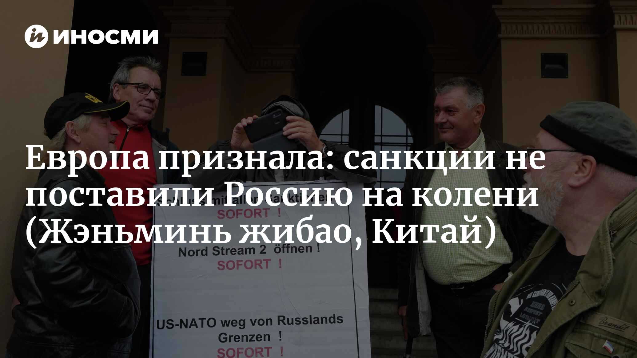 На полку с мукой поставили 24 пакета крупы затем половину всех пакетов убрали