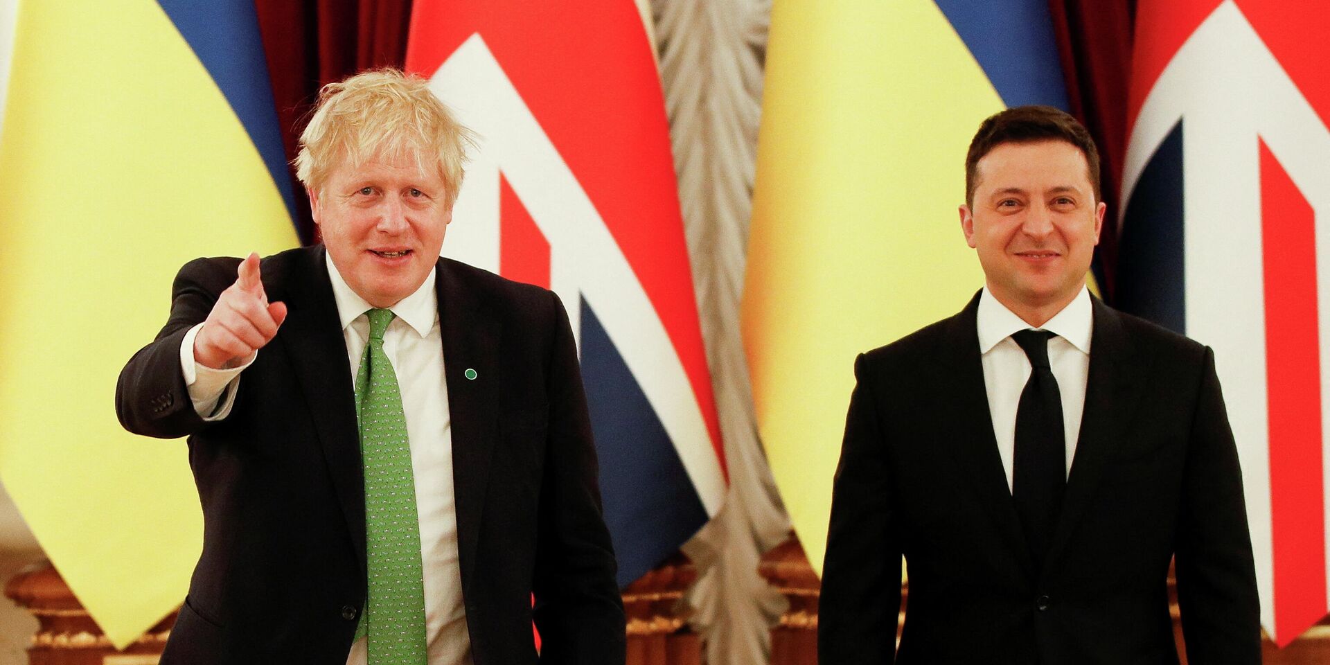 Премьер-министр Великобритании Борис Джонсон и президент Украины Владимир Зеленский - ИноСМИ, 1920, 14.02.2022
