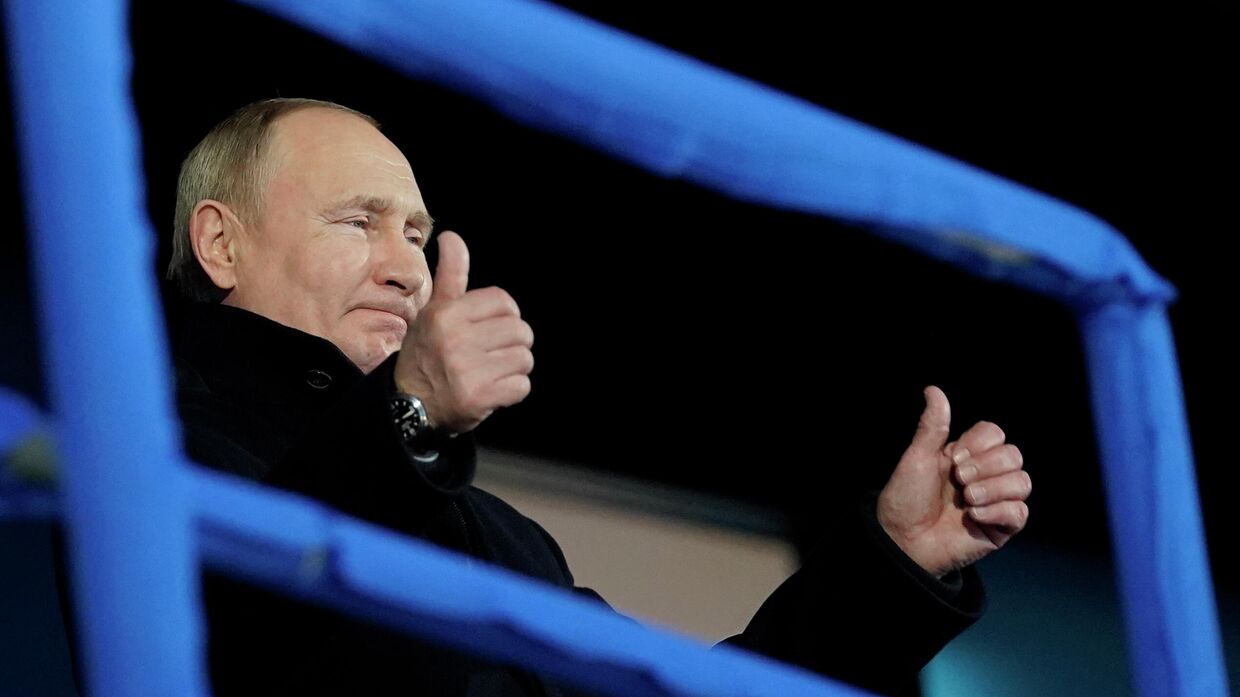 Президент РФ Владимир Путин во время посещения церемонии открытия XXIV зимних Олимпийских игр