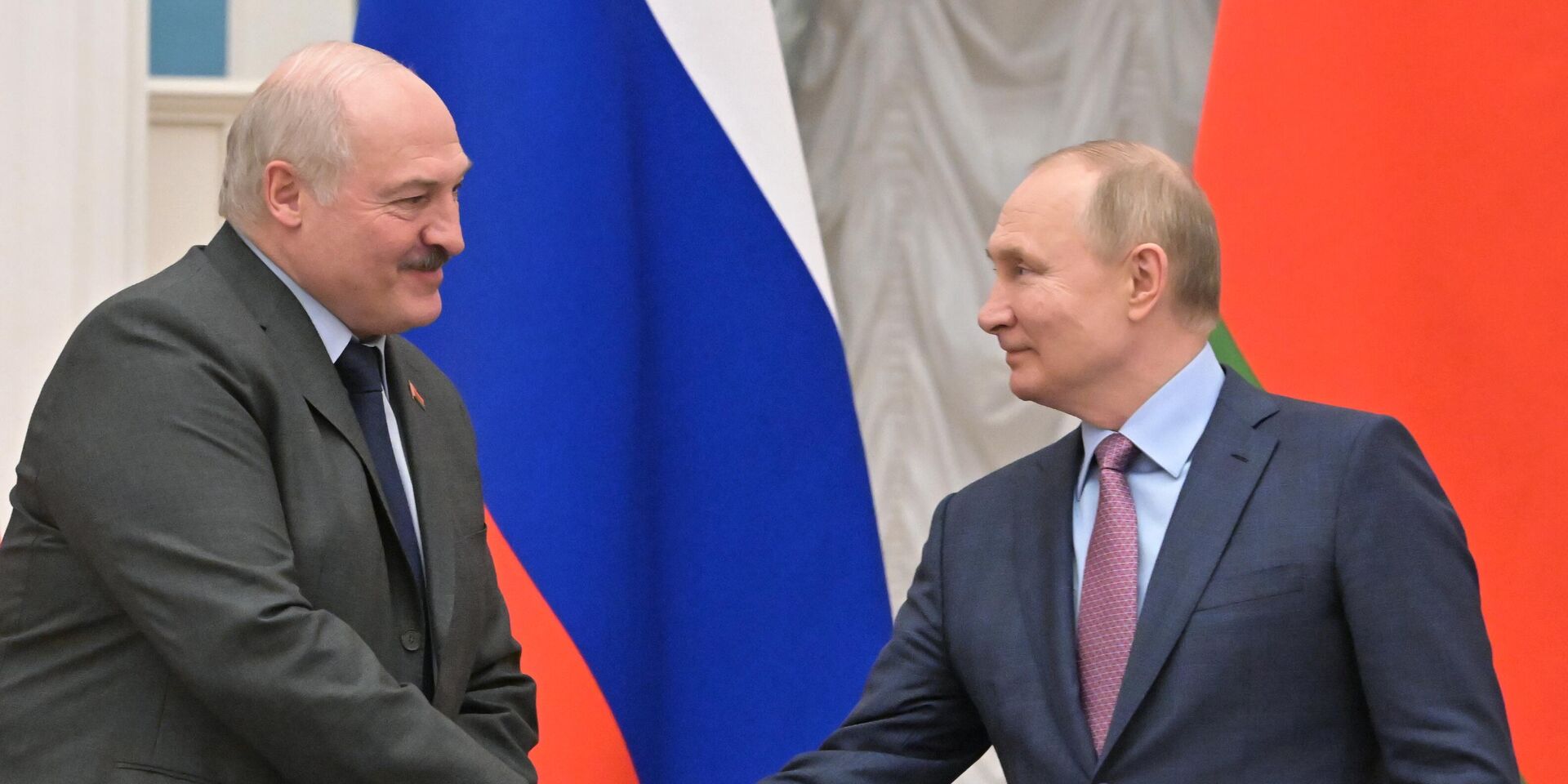 Президент РФ В. Путин провел переговоры с президентом Белоруссии А. Лукашенко - ИноСМИ, 1920, 14.04.2022