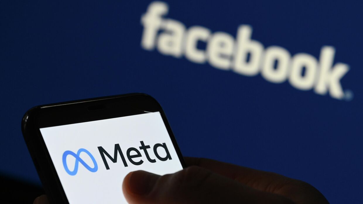 Логотипы компании Facebook и Meta