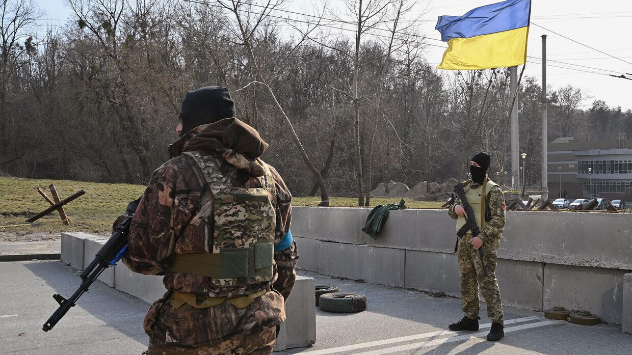 Украинские солдаты в Киеве, Украина