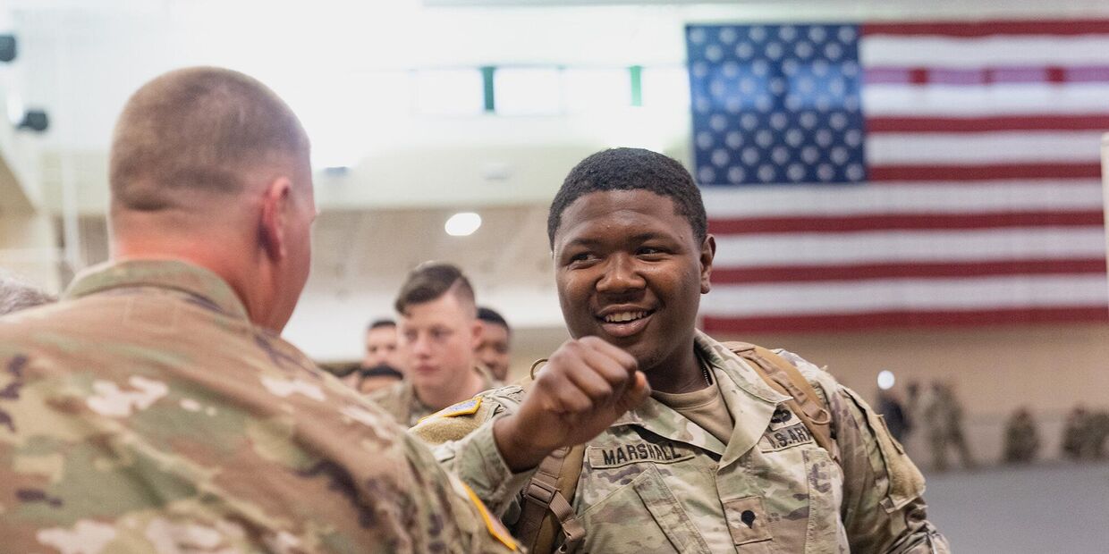 Американские солдаты на армейском аэродроме Хантер в Саванне, штат Джорджия