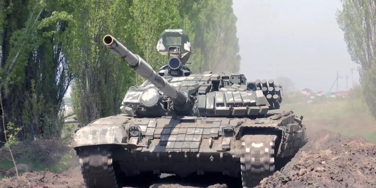 Танк Т-72 после ремонта в полевых условиях